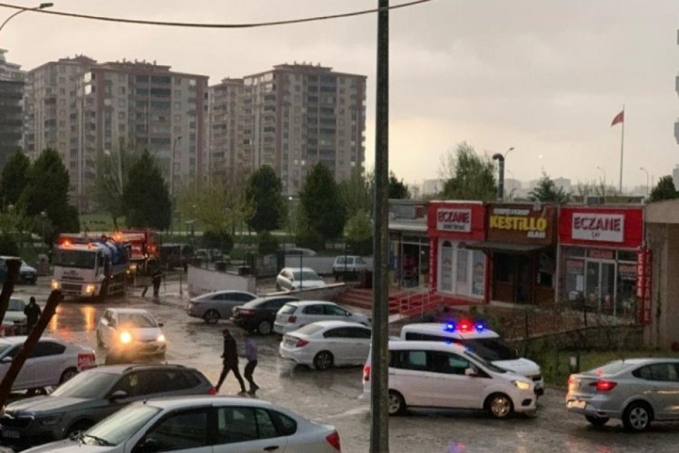 Gaziantep'te su basan garajı temizleyen g&ouml;revli elektrik akımına kapıldı