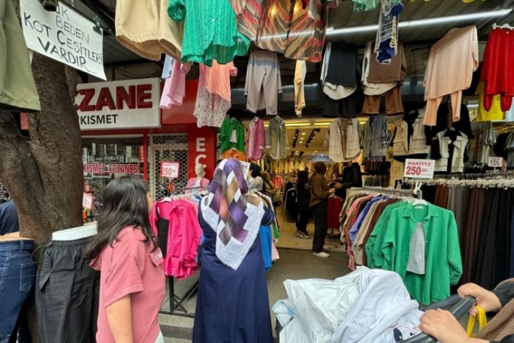 Bursa'da &ccedil;arşıda giyim mağazalarında fiyatlar ne durumda?