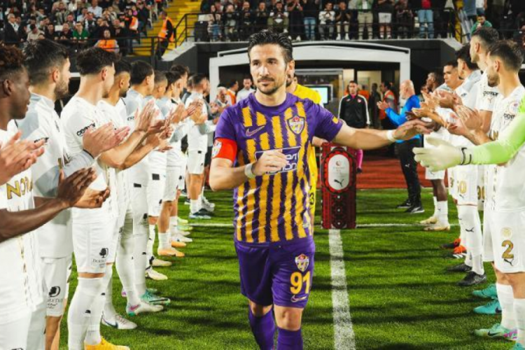 Ey&uuml;pspor'a alkışlı jest