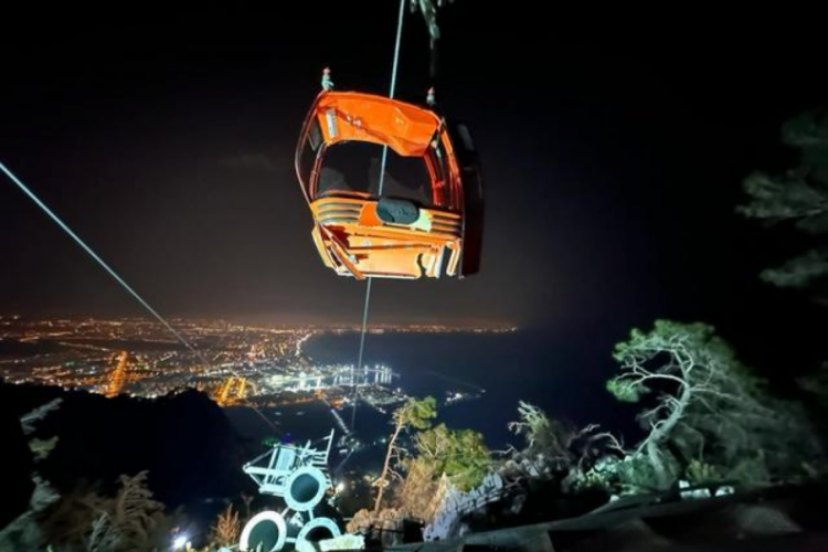 Antalya Valiliği: Teleferik kazasında 59 kişi tahliye edildi