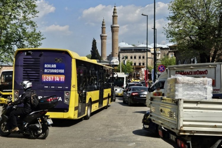 Bayram sonrası Bursa'da trafik yoğunluğu s&uuml;r&uuml;yor!