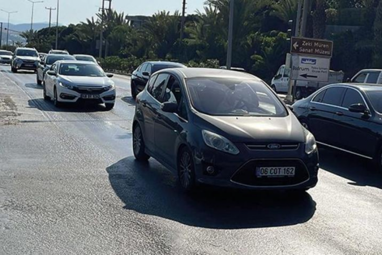 Bodrum'dan 12 saatte 10 bin ara&ccedil; &ccedil;ıkış yaptı