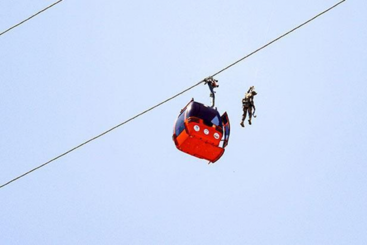 Antalya'da teleferikte 22 saat mahsur kalan depremzede konuştu