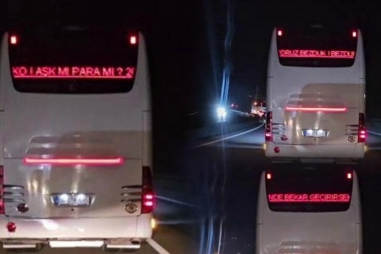 Otob&uuml;s&uuml;n arkasında ilgin&ccedil; detay! Bekarlığını dile getiren şof&ouml;r herkesi şaşkına &ccedil;evirdi