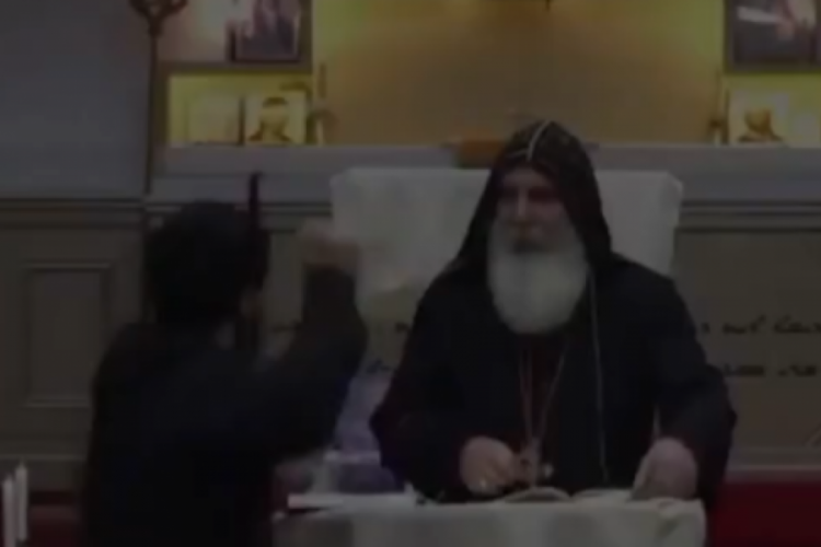 Avustralya'da ikinci şok! Bı&ccedil;aklı saldırgan kilisede kan d&ouml;kt&uuml;