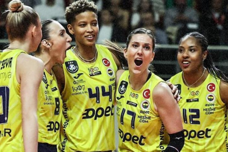 Fenerbah&ccedil;e, Eczacıbaşı'na set vermedi!