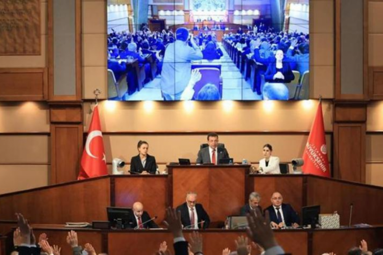 İBB'de se&ccedil;im sonrası ilk meclis toplantısı ger&ccedil;ekleştirildi