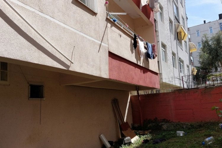 Samsun'da balkondan düşen 2 yaşındaki çocuk, hastanelik oldu