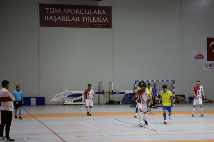 Salon Futbolu Bölgesel Lig Müsabakaları Nevşehir'de başladı