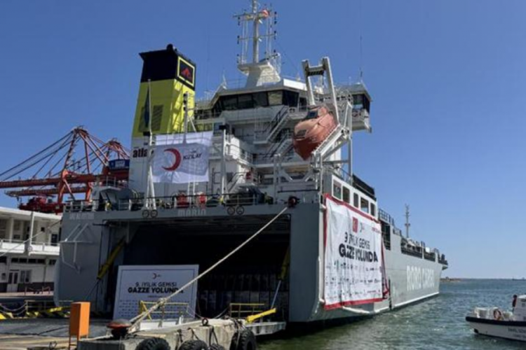 Gazze'ye yardım malzemesi taşıyan 9'uncu gemi yola çıktı