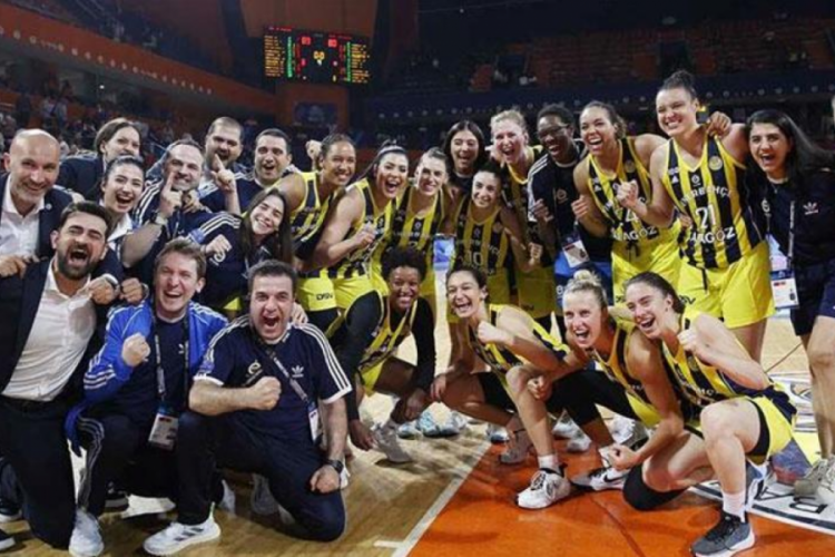 ING Kadınlar Basketbol Süper Ligi'nde şampiyon Fenerbahçe!