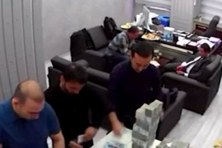 "Para sayma" görüntülerine ilişkin soruşturmada avukat Özer'in "şüpheli" sıfatıyla ifadesi alındı