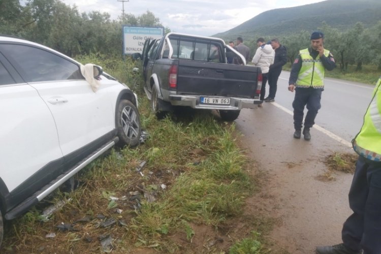 Bursa'da düğün konvoyunda kaza: 6 yaralı