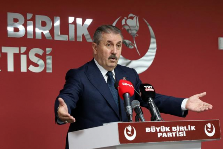 Mustafa Destici'den sokak k&ouml;peği a&ccedil;ıklaması!