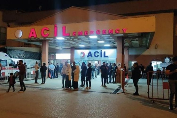 Şırnak'ta otomobille kamyonet &ccedil;arpıştı: 2 &ouml;l&uuml;, 3 yaralı