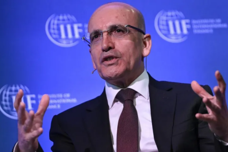 Mehmet Şimşek'in 'locals' kelimesi tartışma yarattı