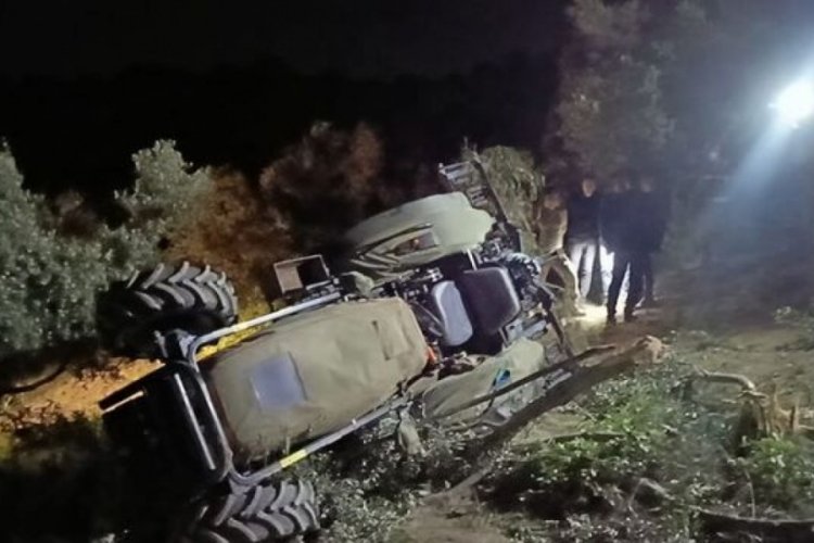 Hatay'da zeytin bahçesini sürerken dereye devrilen traktörün altında kalarak öldü