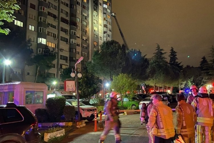 İstanbul'da 15 katlı binada korkutan yangın