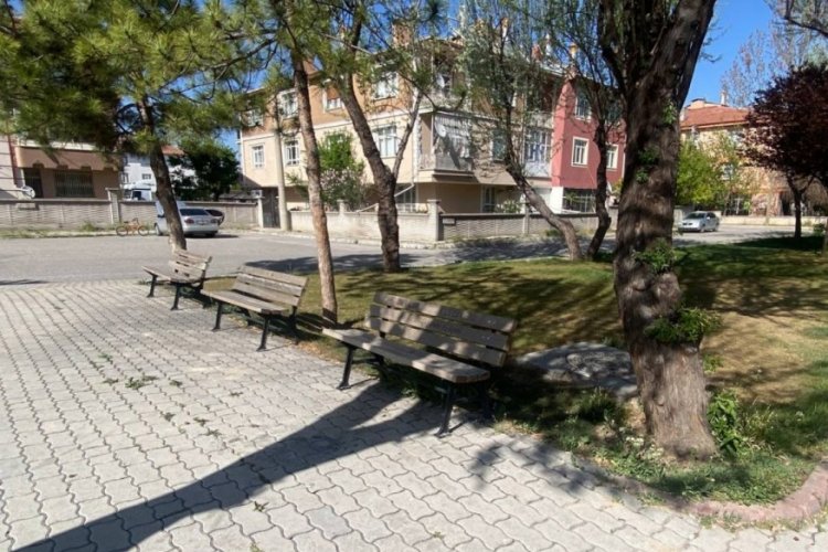 Konya'da parkta oturan iki öğrenciye makaslı saldırı!