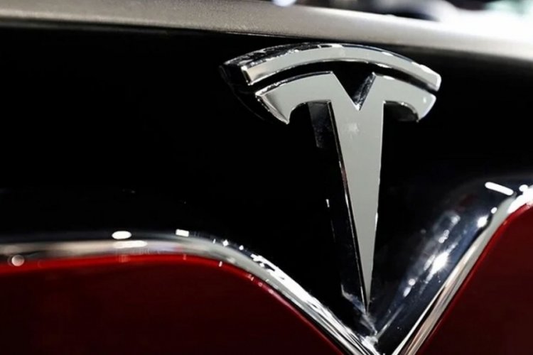 Tesla, 400 kişiyi işten çıkarmayı planlıyor