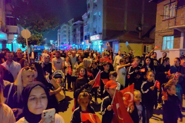 Bursa'da mahalle sakinleri 23 Nisan geleneğini bozmadı