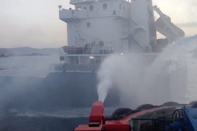 Çanakkale Boğazı'nda kuru yük gemisinde yangın