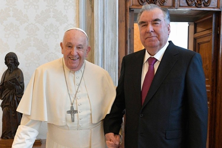 Tacikistan Cumhurbaşkanı Rahman, Papa Francis ile görüştü