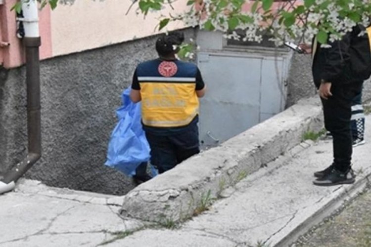 Sivas'ta 85 yaşındaki görme engelli evinin balkonundan düştü