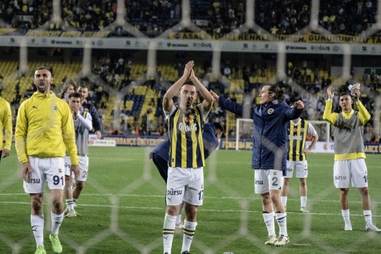 Fenerbahçe Kulübü, galibiyet sonrası Beşiktaş'a gönderme yapmadı