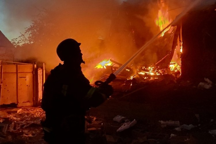 Rusya, Ukrayna'nın iki kentini hedef aldı