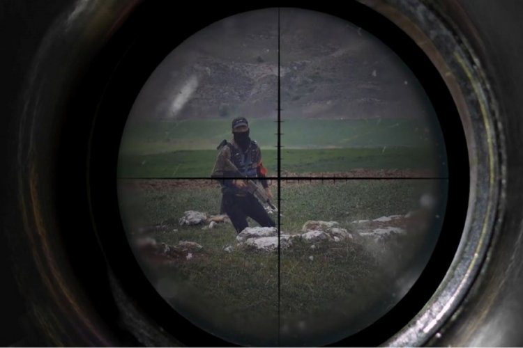 Valilik &ouml;zel izin verdi: 400 yıllık harabe k&ouml;yde "airsoft"