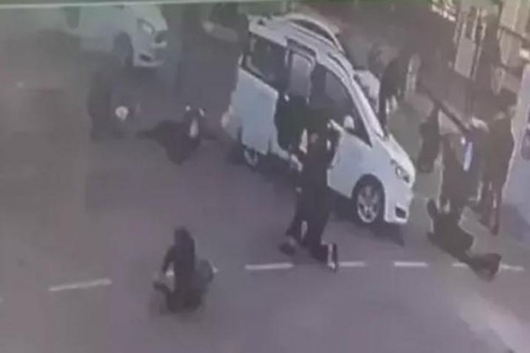 Adliye &ouml;n&uuml;nde oğluyla birlikte 4 kişiyi &ouml;ld&uuml;rd&uuml;! Davada karar