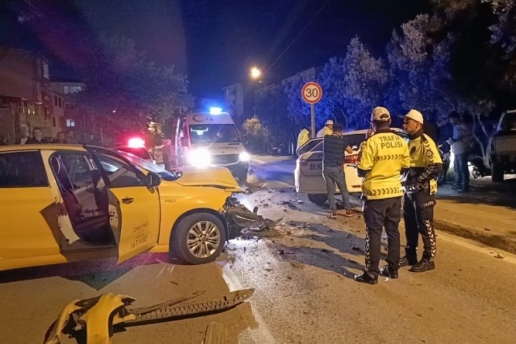 Bursa'da polisten ka&ccedil;arken kaza yapan şahısların &uuml;zerinde uyuşturucu bulundu!