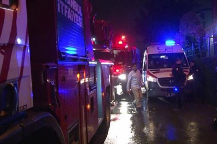 İstanbul'da 4 katlı binada yangın &ccedil;ıktı: 1 kişi yaralandı