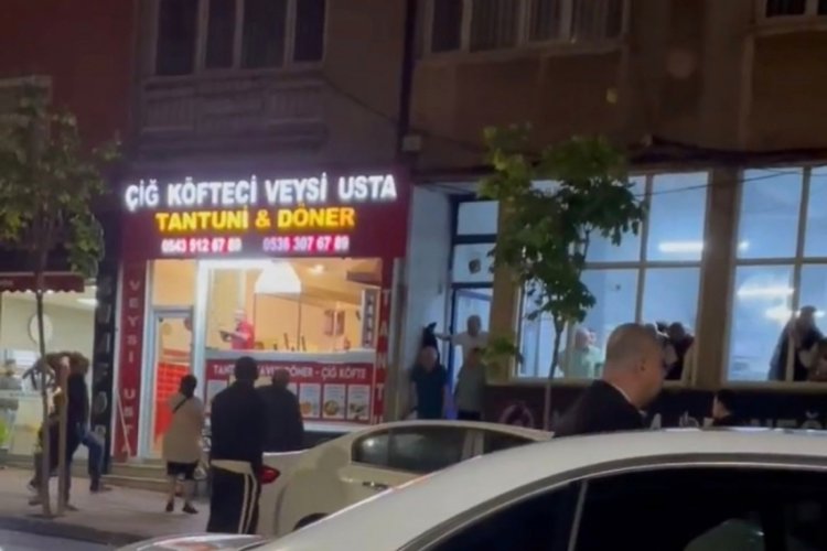 Bursa'da esnaf ile mahalleli arasında kavga çıktı! 2 yaralı