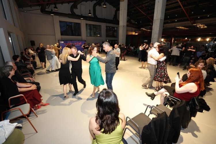 Bursa Nilüfer'de tango dansın büyülü atmosferi de katılanları mest etti