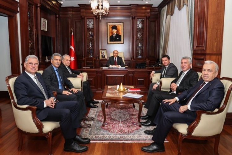 Bursa'da CHP'li 6 ilçe Belediye Başkanından Vali Demirtaş'a ziyaret