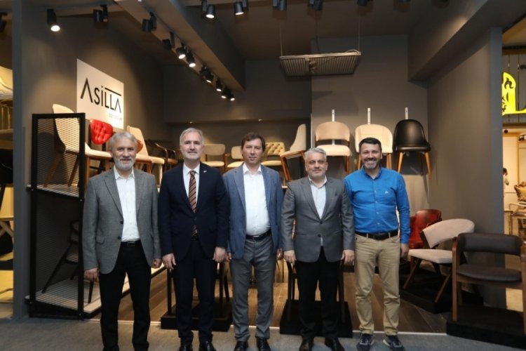 Bursa'da İneg&ouml;l mobilya ile b&uuml;y&uuml;meye devam ediyor