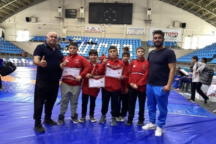 Muğla'da genç güreşçiler Türkiye Şampiyonası'nda zirveye çıktı