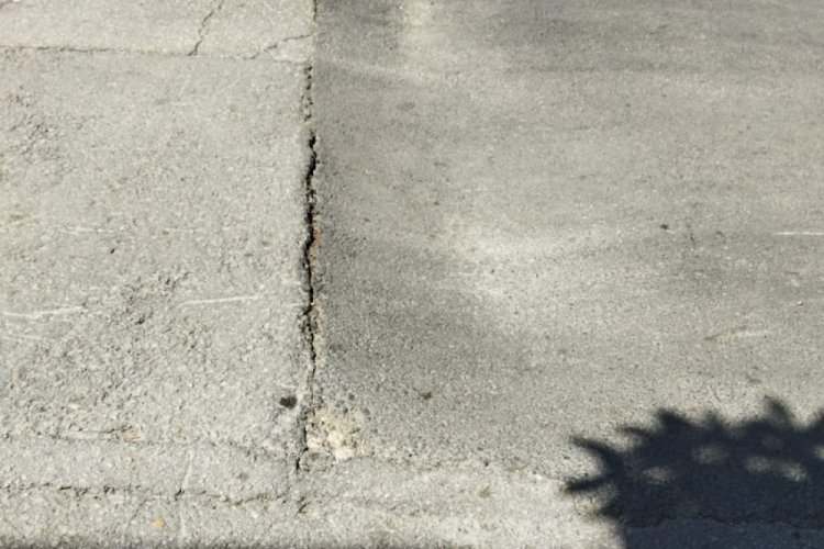 Bursa'da yol g&ouml;&ccedil;t&uuml;! Ara&ccedil;lar zarar g&ouml;rd&uuml;