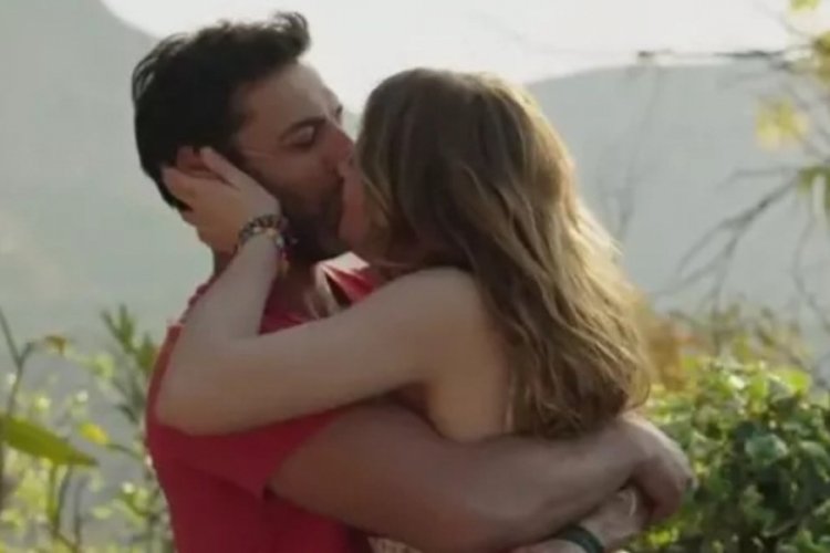 Gizem Karaca'dan &ouml;p&uuml;şme sahnesi a&ccedil;ıklaması: Garip bir sa&ccedil;malık