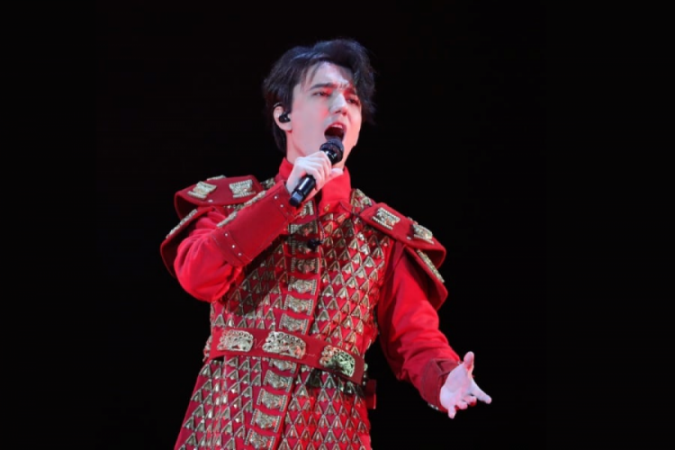 Dimash Qudaibergen T&uuml;rkiye'de konser verecek