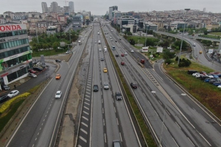 İstanbul'da 1 Mayıs İş&ccedil;i Bayramı'nda yollar boş kaldı