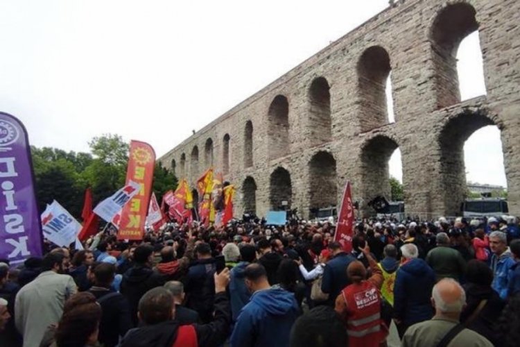 İstanbul'da Sara&ccedil;hane'den Taksim'e y&uuml;r&uuml;y&uuml;şe izin yok