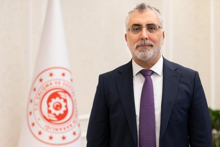 Bakan Işıkhan 1 Mayıs Emek ve Dayanışma G&uuml;n&uuml;'n&uuml; kutladı