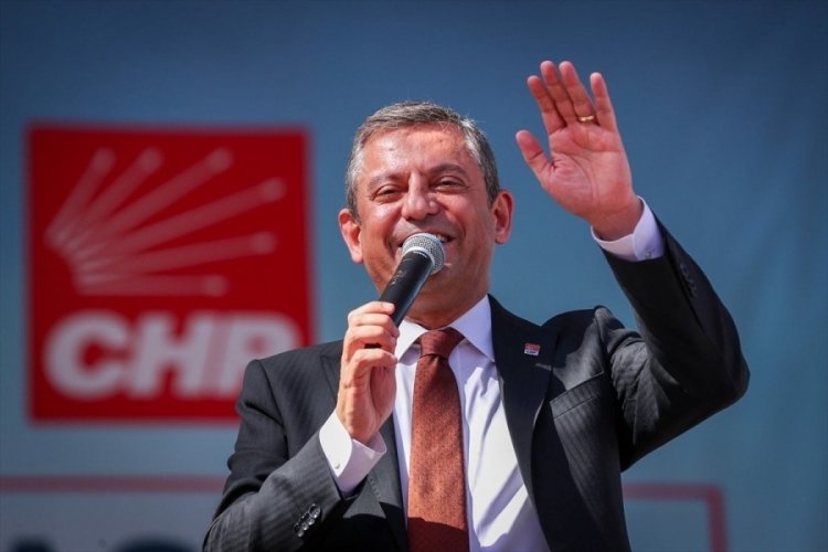 CHP Genel Başkanı &Ouml;zel, 1 Mayıs Emek ve Dayanışma G&uuml;n&uuml;'n&uuml; kutladı