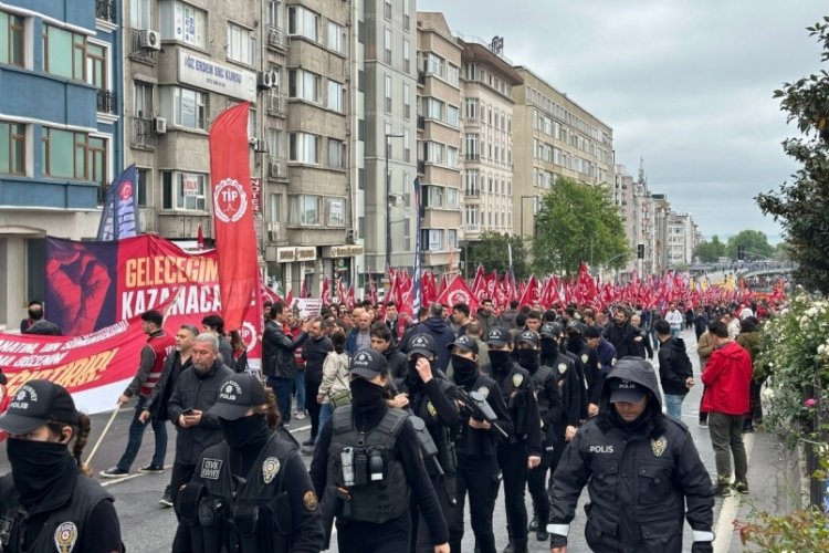 1 Mayıs kutlamalarında 28 polis memuru yaralandı