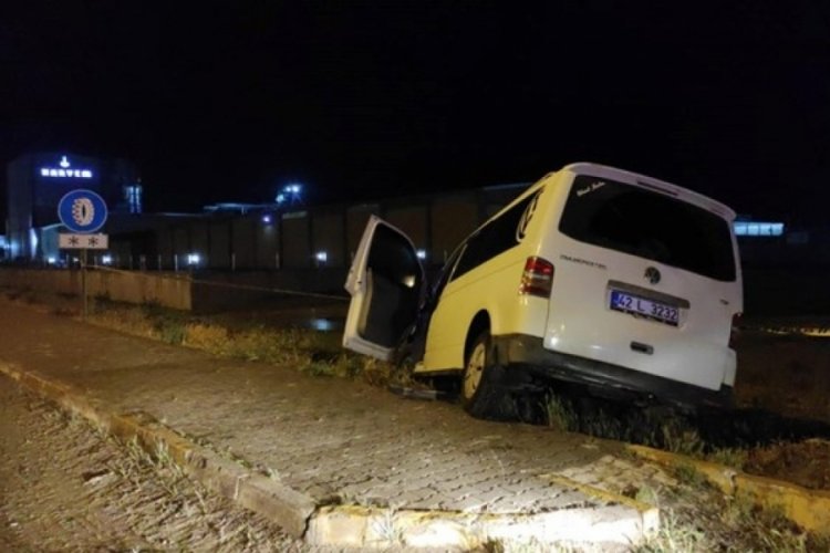Konya'da midib&uuml;s ile minib&uuml;s &ccedil;arpıştı: 24 yaralı