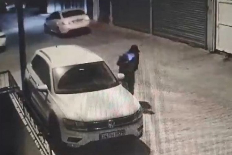 İstanbul'da komando bı&ccedil;aklı dehşet: Hi&ccedil; tanımadığı adamı &ouml;ld&uuml;rd&uuml;