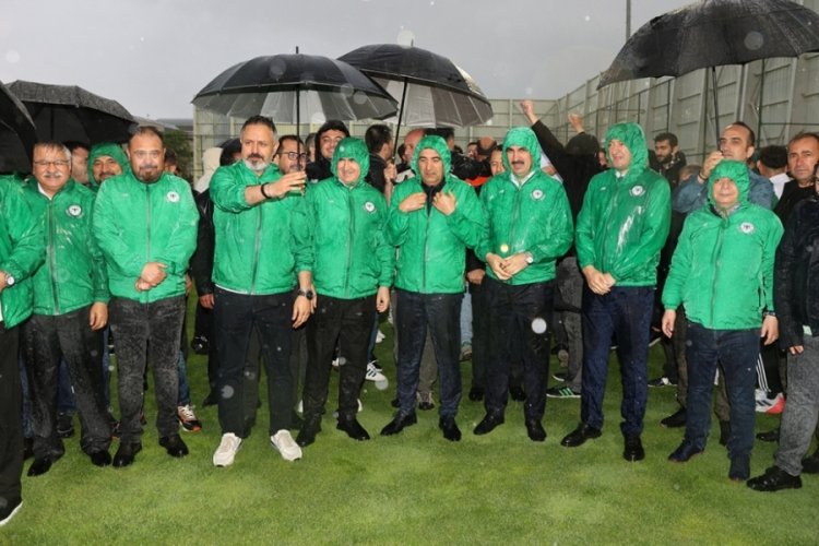 Konyaspor'a Fenerbah&ccedil;e ma&ccedil;ı &ouml;ncesi moral ziyareti